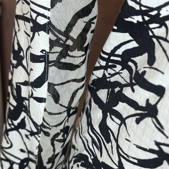 IBKUL Womens Black White Abstract Mesh Panel Long Sleeve Top Size M Pickleball - Picture 8 of 10